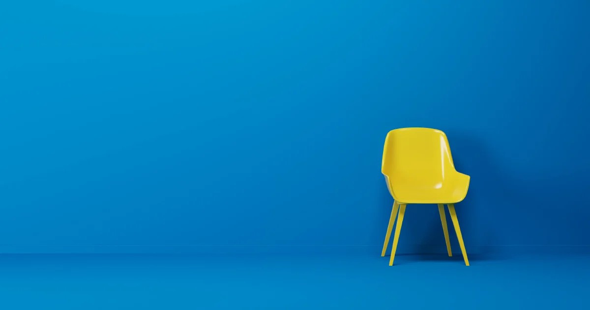 لماذا تضع أمازون كرسي فارغ في اجتماعاتها؟